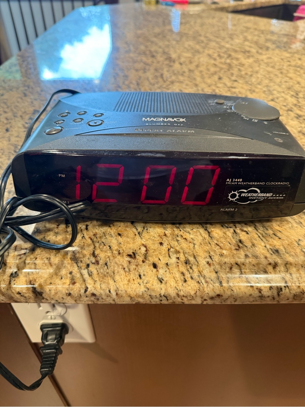 Magnavox Digital Alarm Clock weather Radio - Black with Red Display